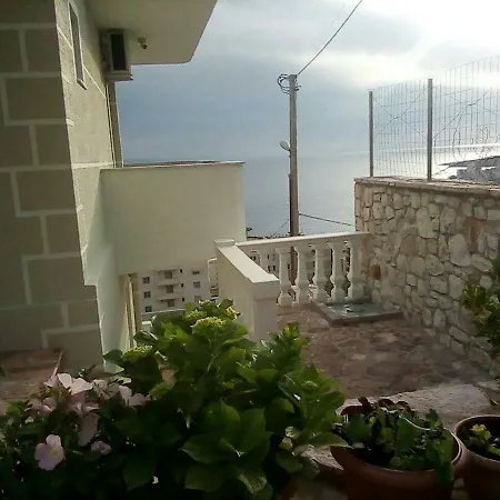Villa Alimema *